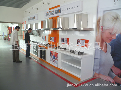 工廠直銷(xiāo) 實(shí)木展柜與烤漆展示柜 上海市寶山區(qū)華眾家具廠的展覽展示服務(wù)