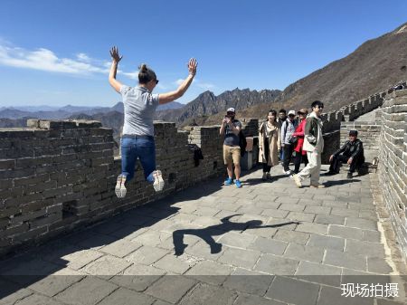 文旅部多措并舉提質升級旅游公共服務 增開專列航班，強化外語咨詢